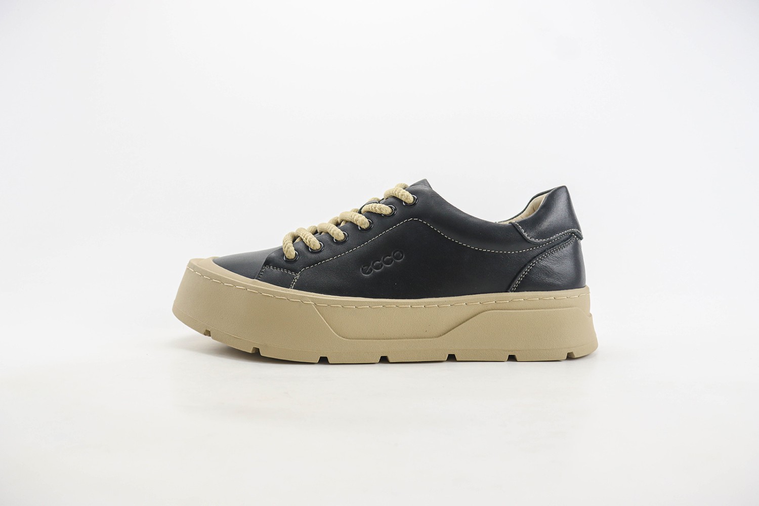 ECCO Waterproof Shoes EWS1000078