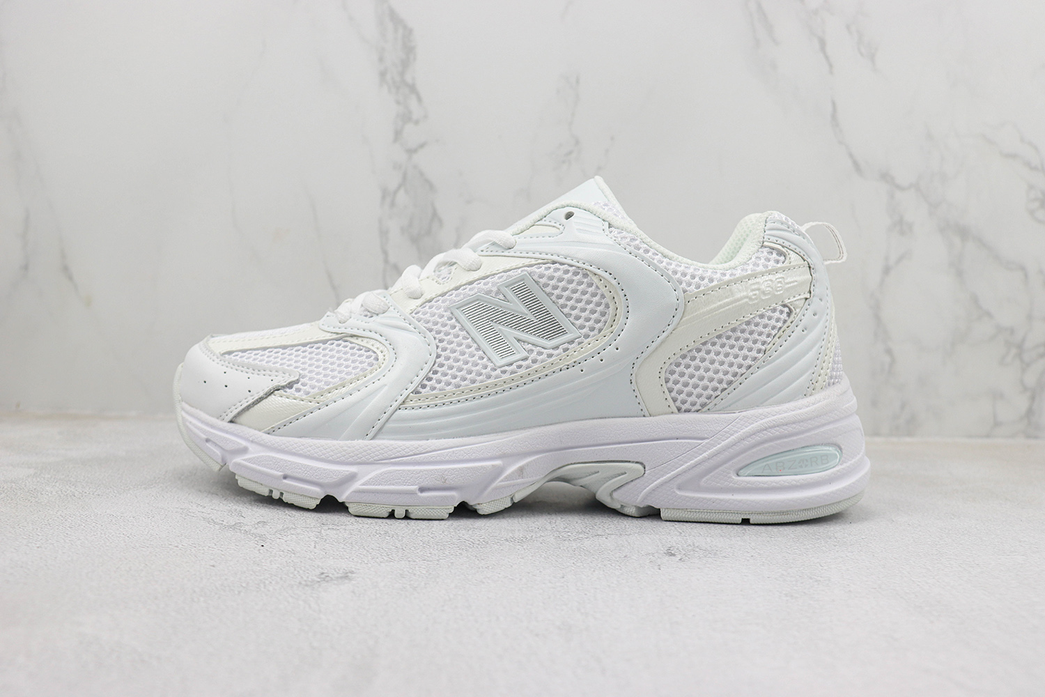 New Balance 530 Sneakers NBS53010001