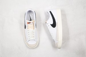 Nike Blazer 77 NB77000100