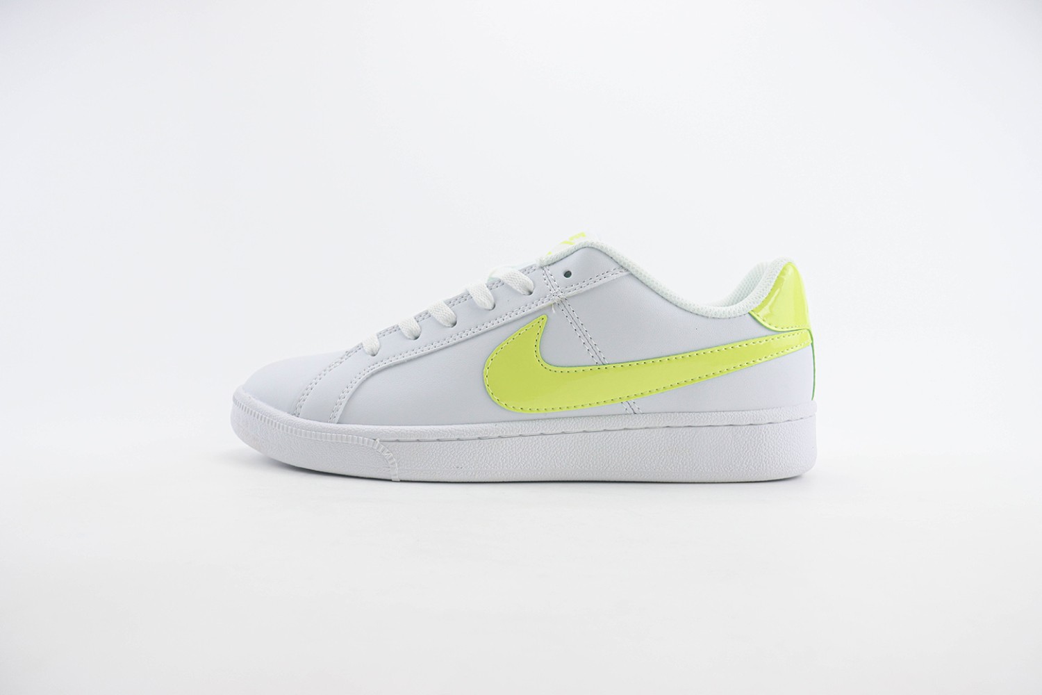  Nike Blazer 77 NB7700014