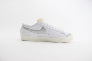  Nike Blazer 77 NB7700020