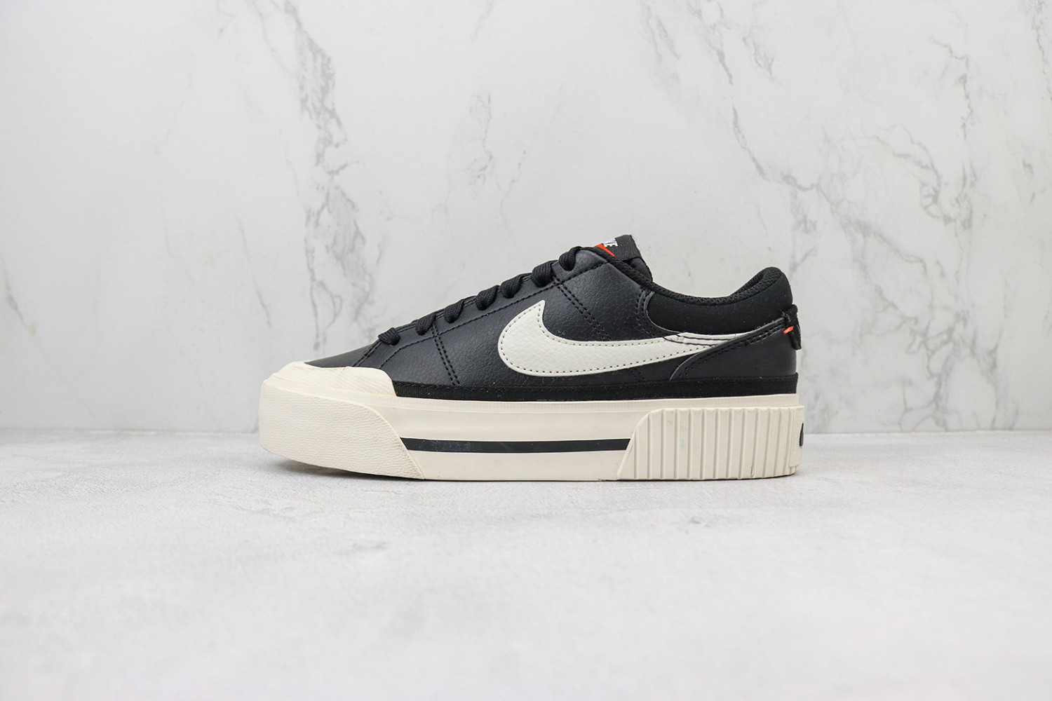  Nike Blazer 77 NB7700026