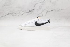  Nike Blazer 77 NB7700098
