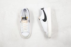  Nike Blazer 77 NB7700098