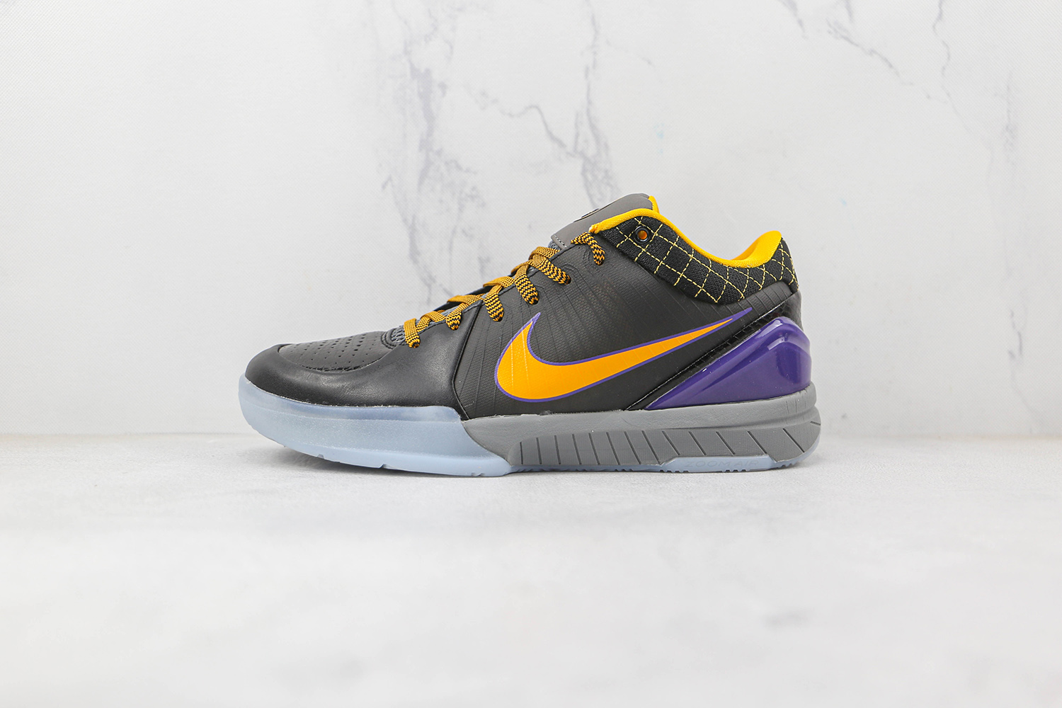 Nike Kobe Sneaker NKS1000117