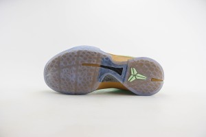  Nike Kobe Sneaker NKS100019