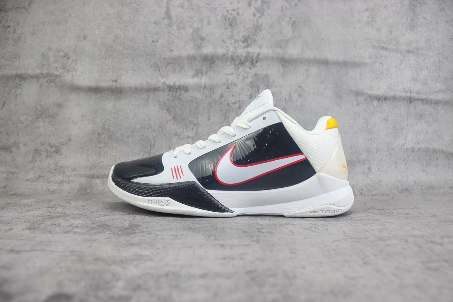  Nike Kobe Sneaker NKS100029