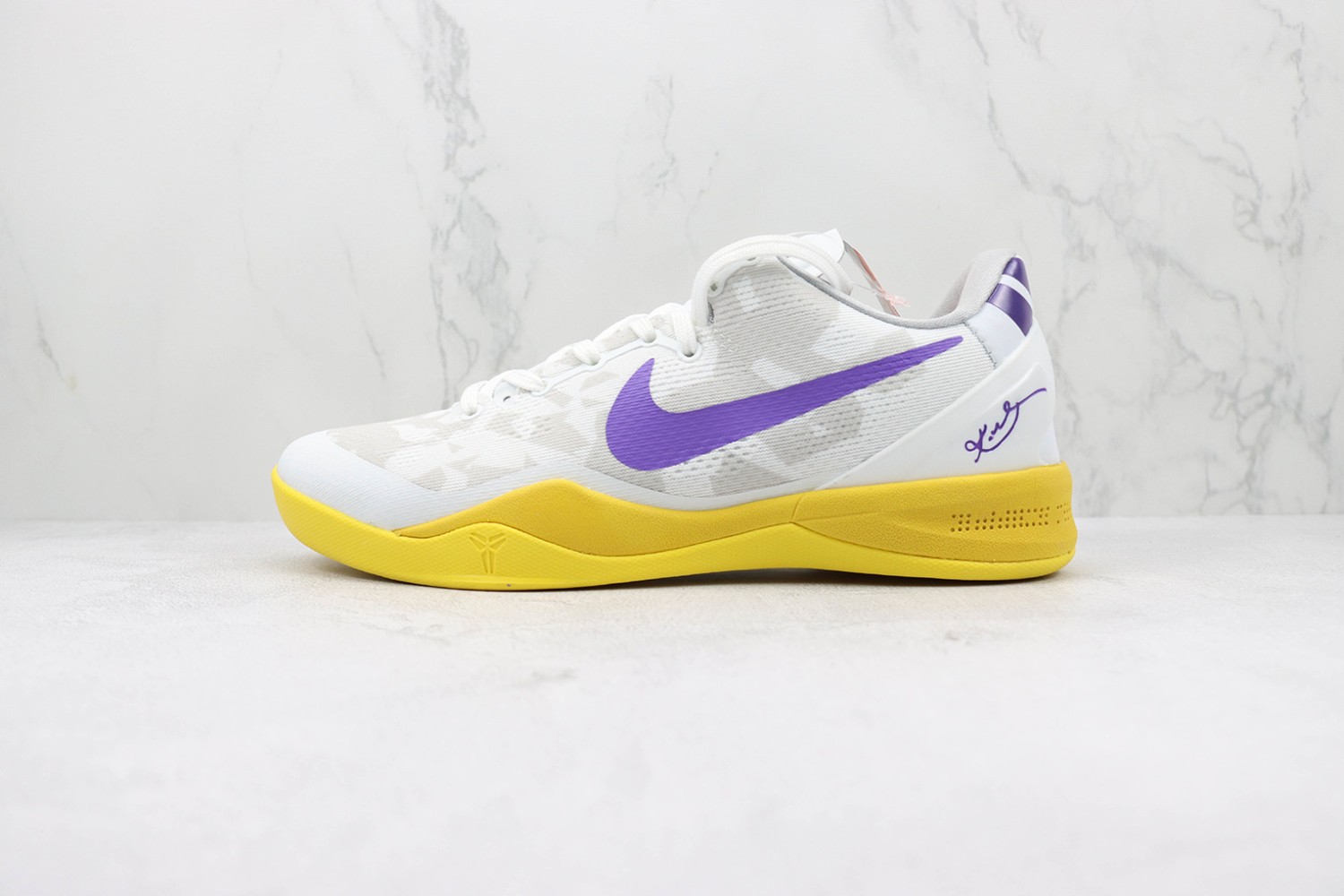  Nike Kobe Sneaker NKS100070