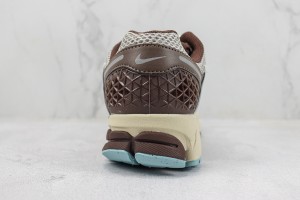  NK Zoom Vomero 5 nkzv100013