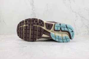  NK Zoom Vomero 5 nkzv100013