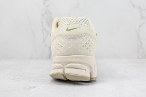 NK Zoom Vomero 5 nkzv100017