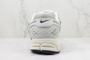  NK Zoom Vomero 5 nkzv100031