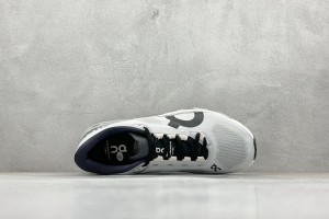 On Cloud Shoes OCS100007